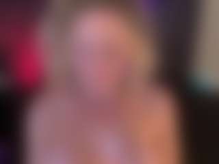 AmJ4play MILF webcam performer live streaming