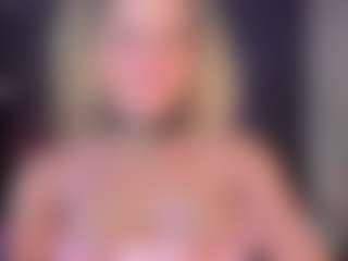Live cam show with AmJ4play - Big Tits MILF on madthumbs