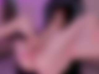 Live cam show with CorinneRusso - Small Ass on Milfs Live