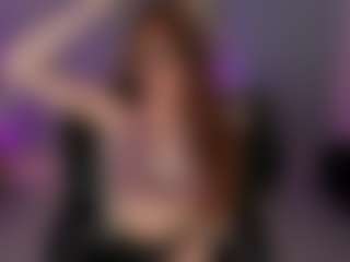 Live cam show with CorinneRusso - Teen (18+) on https://playwithruby.com