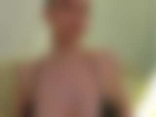 moniqque's Live Sex Cam Show