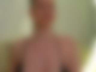 moniqque's Live Sex Cam Show