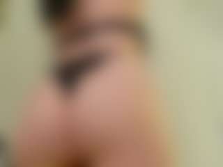 moniqque's Live Sex Cam Show