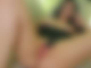Live cam show with moniqque - Ass Bouncing on Gym Cam Girls