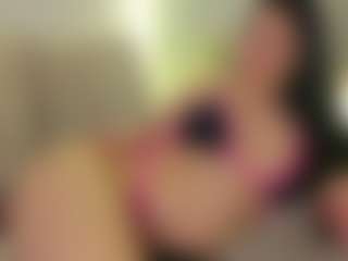 Live cam show with moniqque - Ass Bouncing on sexylivex.com