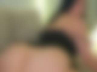 Live cam show with moniqque - Flashing on livesexfox.com