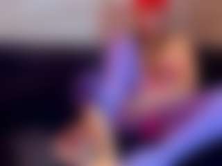 Live cam show with sammy-kat - Fingering MILF on crypto-cams