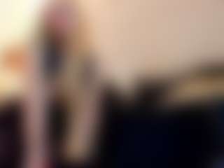 Live cam show with sammy-kat - Living Room on Camsoda