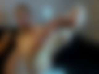 Live cam show with sammy-kat - Blonde Hair Middle Aged on Cam Slut