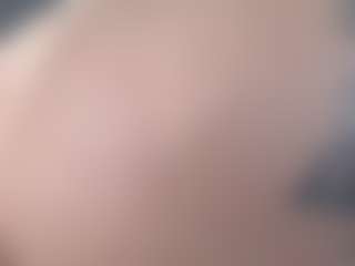 Live cam show with sensual-goddesss - Erotic Dance on studioflirtlive.com