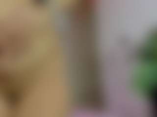 Live cam show with Shalom - Granny Squirt on xxxlivecams.org