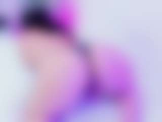 Live cam show with Shalom - Striptease Granny on CamClone