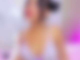 Live cam show with Shalom - Solo on Camsoda