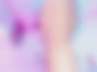 Shalom MILF webcam performer live streaming