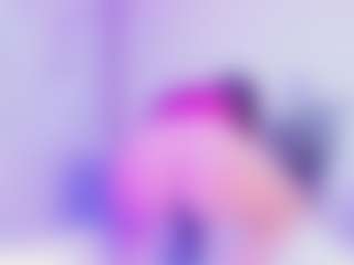 Shalom MILF webcam performer live streaming