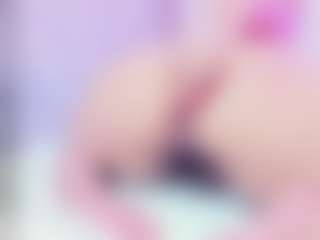 Live cam show with Shalom - Granny MILF on StripNow