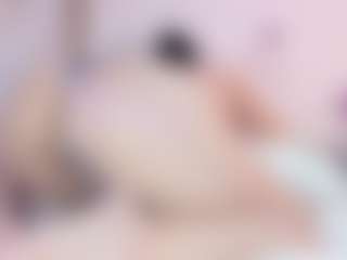 Live cam show with Shalom - Granny Dildo on Camsoda
