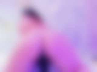 Live cam show with Shalom - Petite MILF on CamwithHer
