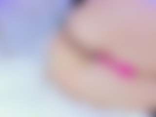 Live cam show with Shalom - Striptease Granny on Camsoda