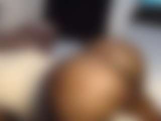 Live cam show with Sweet-sydney - Ebony Shaved Pussy on Dare Cams
