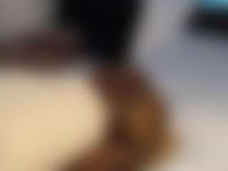 Live cam show with Sweet-sydney - Black Squirt on TottyGirls