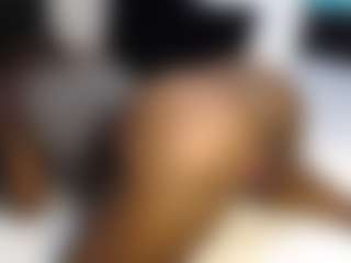 Live cam show with Sweet-sydney - Tease Ebony on Fit Hotties | kenya
