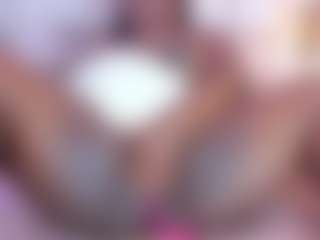 Live cam show with ChannelCarter - BBW on 1on1-livenow