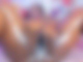 Live cam show with ChannelCarter - Ebony Squirt on Chatstar