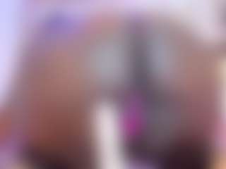 Live cam show with ChannelCarter - Public BBW on livesuperchat.net