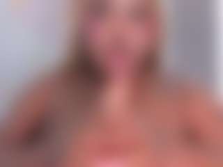 Live cam show with ChannelCarter - Public on Streamer API
