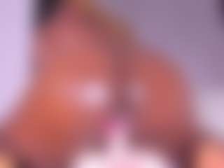 Live-Cam-Show mit ChannelCarter - Alt Curvy auf Camsoda