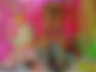 Live cam show with KANDY-EBONY - Smoking on live18s.com