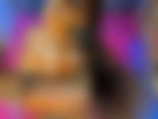 Live cam show with KANDY-EBONY - Average on Camsoda