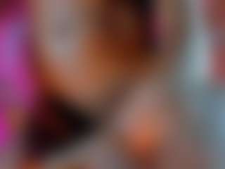 Live cam show with KANDY-EBONY - Average on Dolls Live