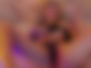 Live cam show with SilvanaAllen - Blonde Hair on Fling VIP Chat