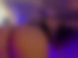 Live cam show with SilvanaAllen - Double Penetration on CamClone