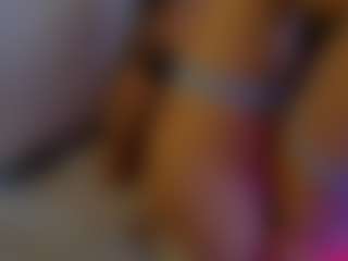 Live cam show with SilvanaAllen - Lush Blonde Hair on AdultVida.com