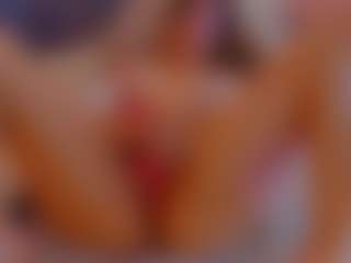 Live cam show with SilvanaAllen - Pretty on TottyGirls