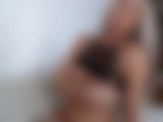 Live cam show with anabelle0904 - Bedroom on Mixed Magazine Live