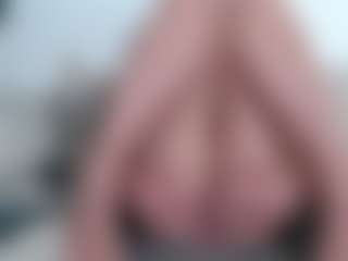 Live cam show with anabelle0904 - Lovense Middle Aged on luckytryst.com