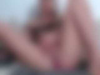 Live cam show with anabelle0904 - Bedroom on testsause.com