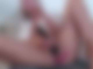 Live cam show with anabelle0904 - Flashing on CamClone