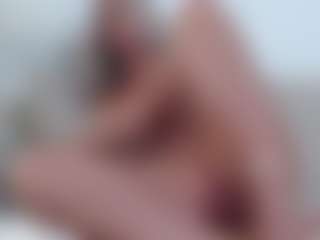 Live cam show with anabelle0904 - Grey Eyes on Camsoda