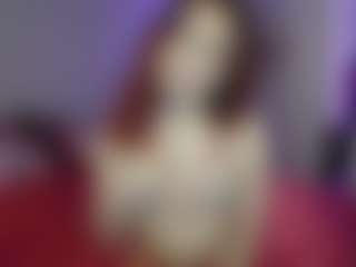 Live cam show with Calista Chaos - Facial Piercings on xDating