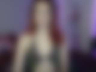 Live cam show with Calista Chaos - Spoiled on Milfs Live