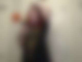 Live cam show with Calista Chaos - Red Hair HD on milfzrlive.com
