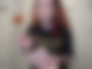 Live cam show with Calista Chaos - Natural on hotwifechat.live