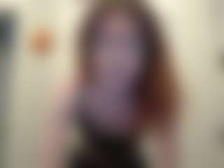 Live cam show with Calista Chaos - Glasses on Big Tits