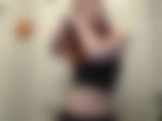 Live cam show with Calista Chaos - Goth on Camsoda