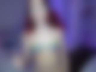 Live cam show with Calista Chaos - Messy on AdultVida.com